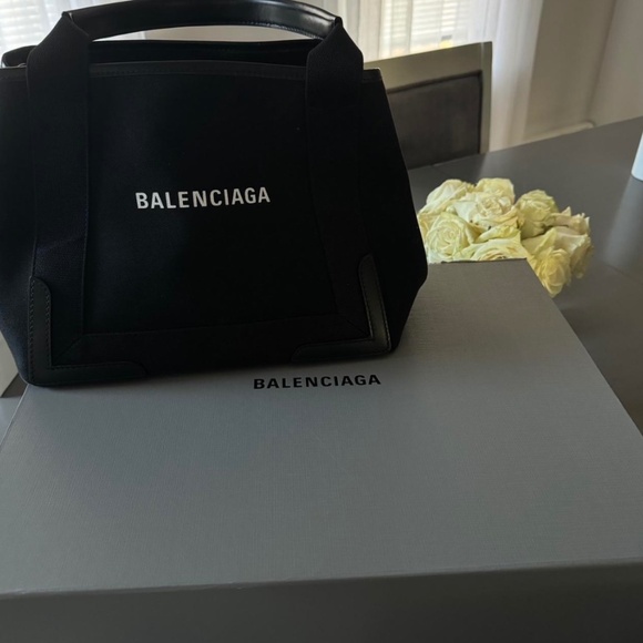 Balenciaga Handbag - Picture 1 of 8